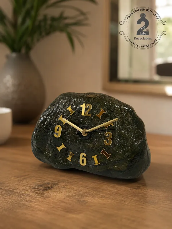 Upcycled_Natural_River_Stone_Clock_–_Midnight_Granite_Edition