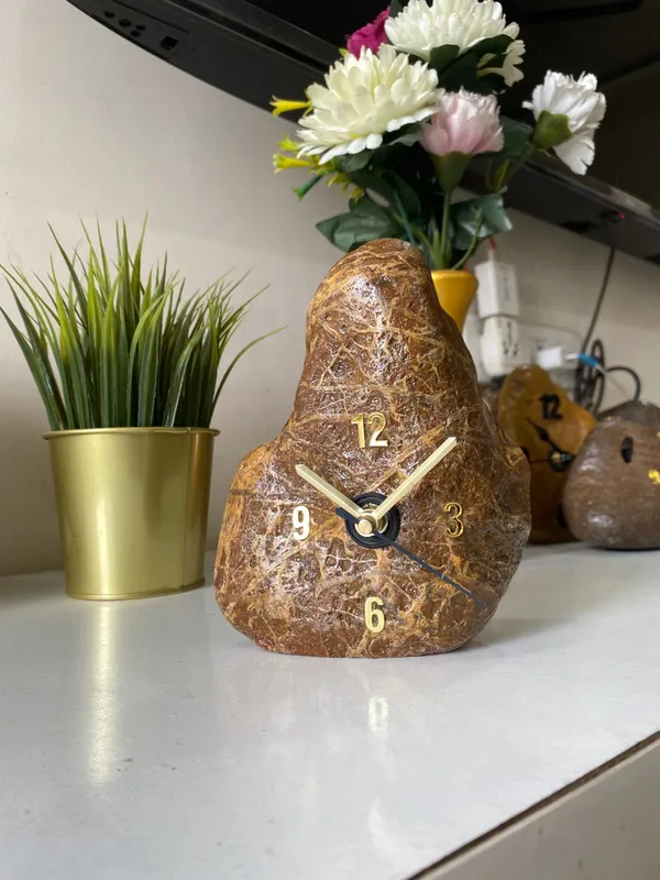 Upcycled_Natural_River_Stone_Clock_–_Noiseless