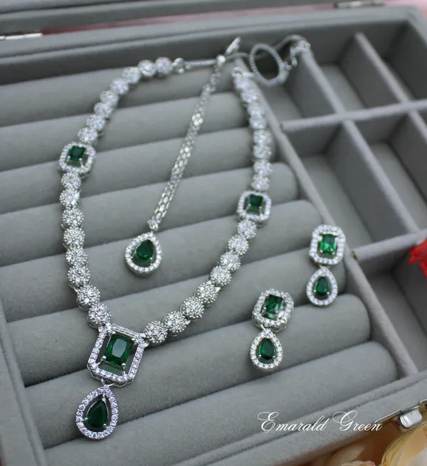 White_Brass_Silver_Plated_Beautiful_Uncut_2_Line_Necklace_Set_With_Maangtika_For_Women_And_Girls