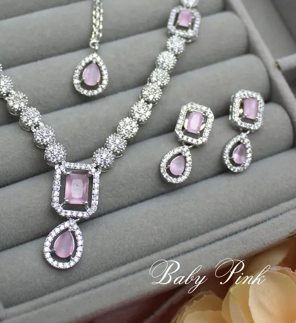 White_Brass_Silver_Plated_Beautiful_Uncut_2_Line_Necklace_Set_With_Maangtika_For_Women_And_Girls