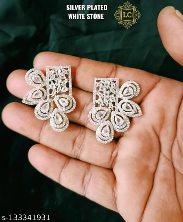 Silver_Plated_Twinkling_Beautiful_Earrings_For_Women_And_Girls