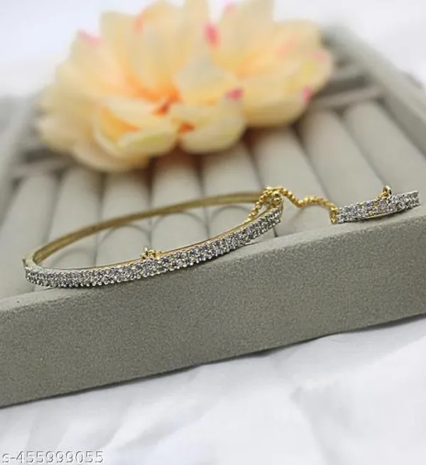 Gold_Plated_Shimmering_Chunky_Bracelet_And_Bangles_For_Women_And_Girls