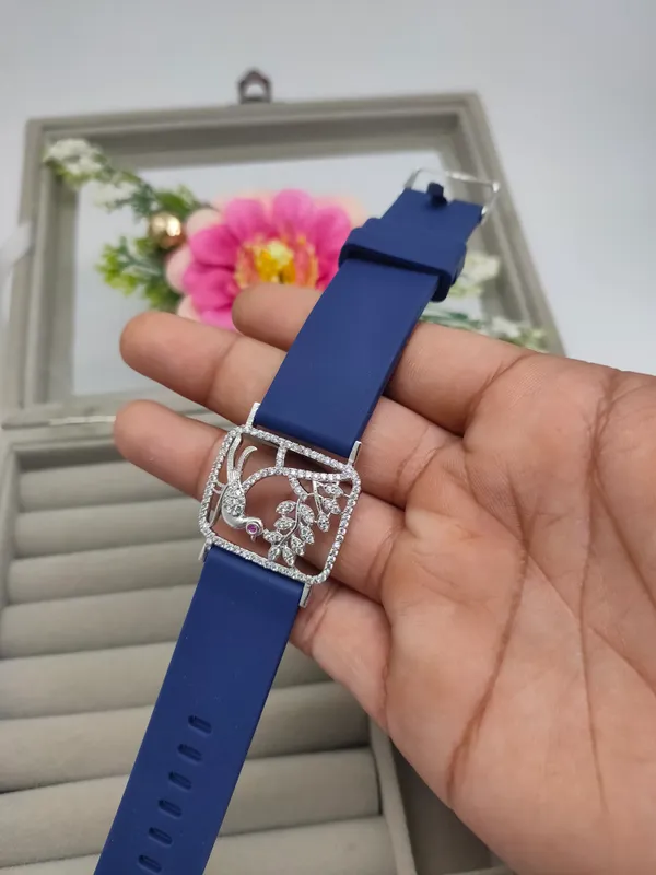 Silver_Plated_Wrist_Watch_Style_Belt_Bracelet_For_Women_And_Girls