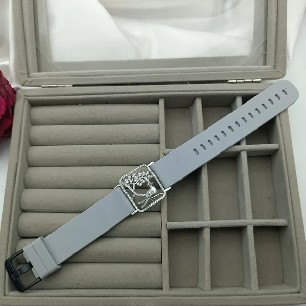 Silver_Plated_Wrist_Watch_Style_Belt_Bracelet_For_Women_And_Girls