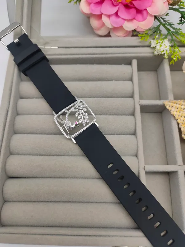 Silver_Plated_Wrist_Watch_Style_Belt_Bracelet_For_Women_And_Girls