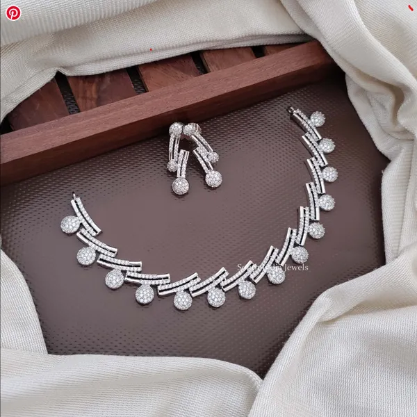 White_Brass_Silver_Plated_Beautiful_Uncut_2_Line_Necklace_Set_With_Maangtika_For_Women_And_Girls