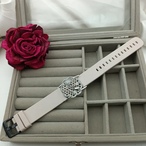 Silver_Plated_Wrist_Watch_Style_Belt_Bracelet_For_Women_And_Girls