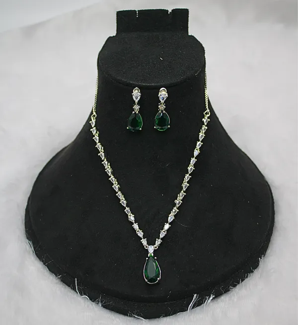 White_Brass_Silver_Plated_Beautiful_Uncut_2_Line_Necklace_Set_With_Maangtika_For_Women_And_Girls