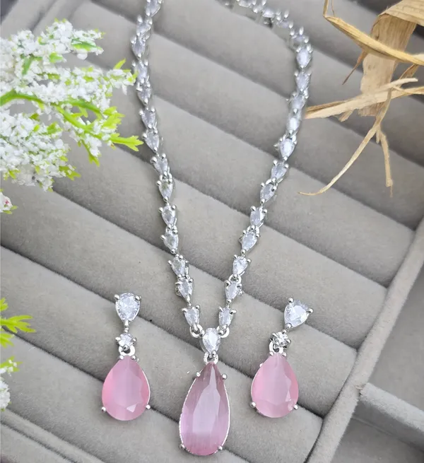 White_Brass_Silver_Plated_Beautiful_Uncut_2_Line_Necklace_Set_With_Maangtika_For_Women_And_Girls
