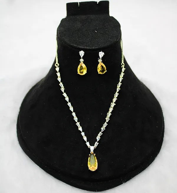 White_Brass_Silver_Plated_Beautiful_Uncut_2_Line_Necklace_Set_With_Maangtika_For_Women_And_Girls