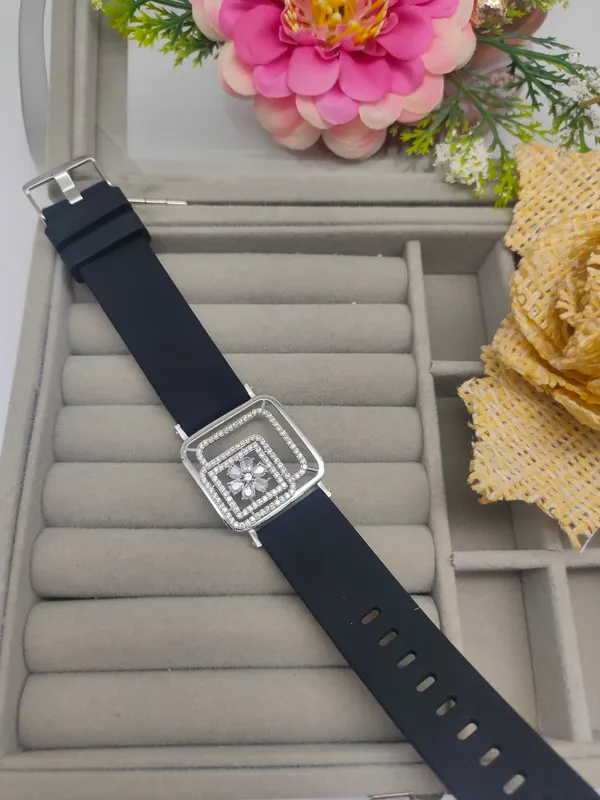 Silver_Plated_Wrist_Watch_Style_Belt_Bracelet_For_Women_And_Girls