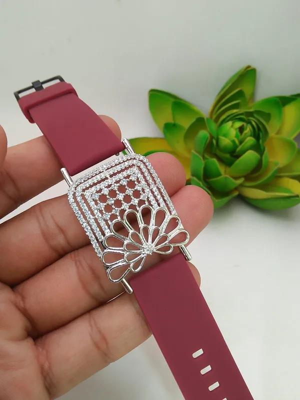 Silver_Plated_Wrist_Watch_Style_Belt_Bracelet_For_Women_And_Girls