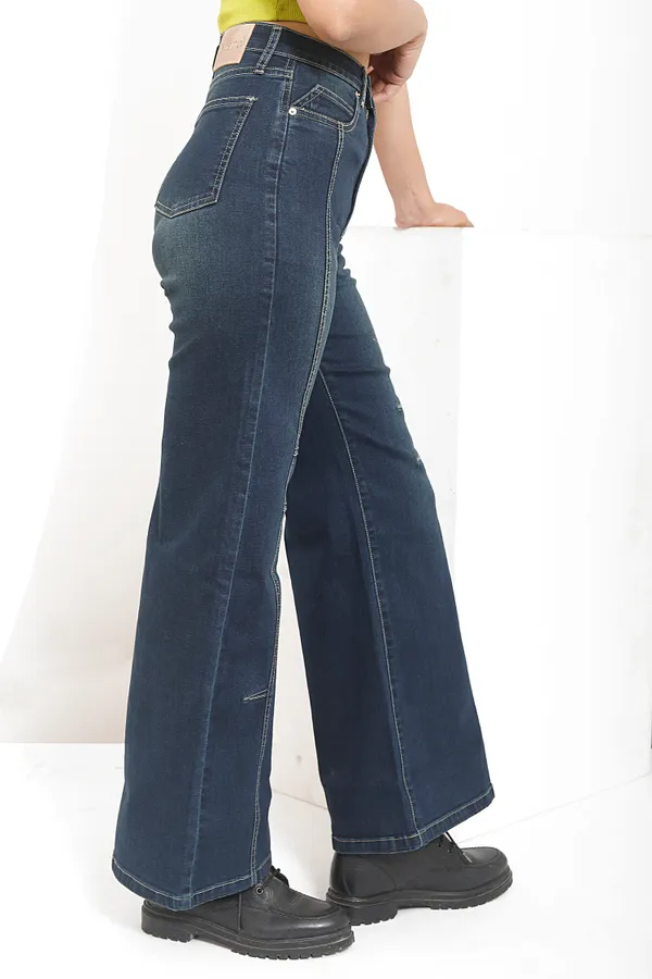 Green_Hot_Tint_Cotton_Lycra_Boot_Cut_Comfort_Fit_Jeans_For_Women_And_Girls
