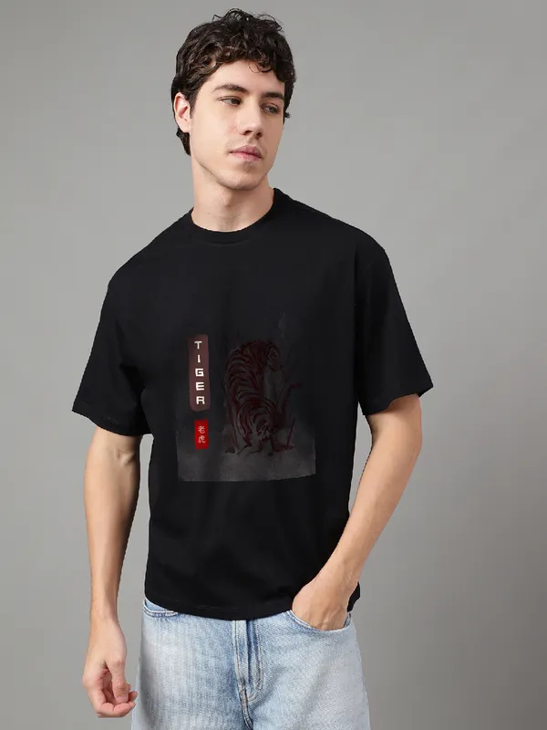 Black_Cotton_Printed_Round_neck_T-Shirt_For_Men