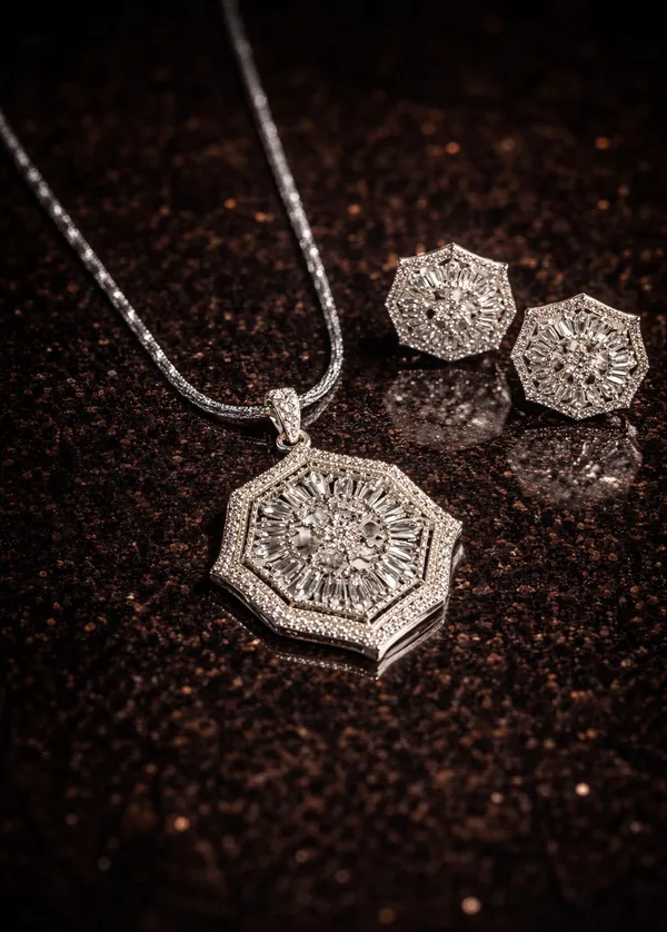 Silver_Plated_Stone_Studded_Alloy_Pendant_Tops_For_Women