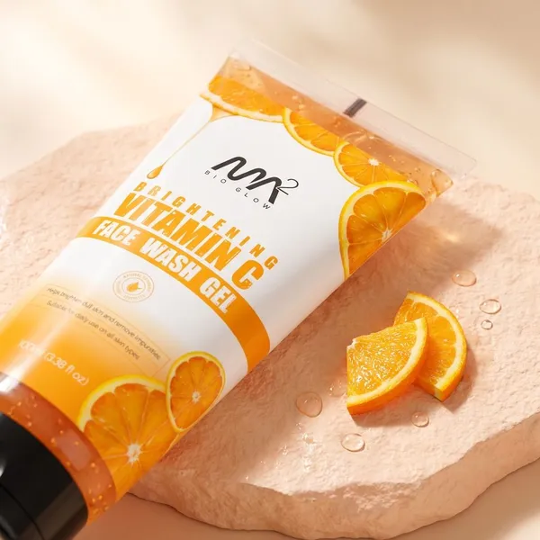 Vitamin_C_Brightening_Face_Wash_Gel