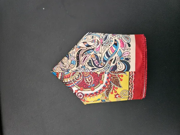 Traditional_Indian_Decorative_Paisley_Design_Shadow_Puppet_Wall_Hanging_For_Men_Pack_Of_1