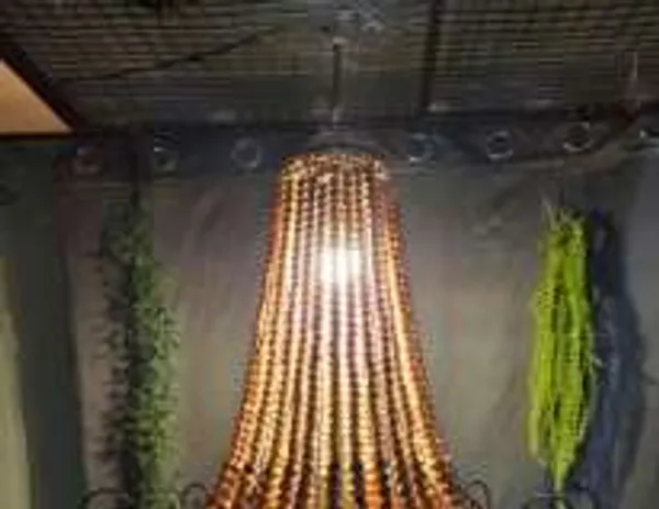 Brown_Wooden_And_Beads_Pendant_Lamp_For_Home_Decor