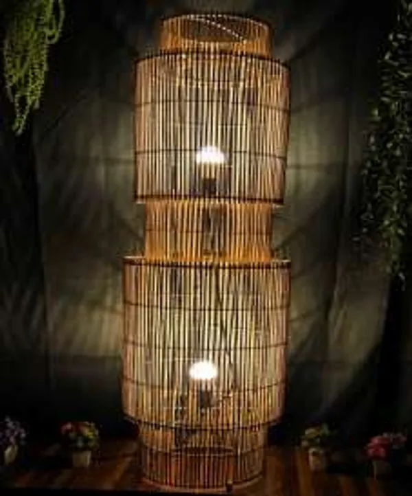 Brown_Cane_Handmade_Wicker_Tower_Floor_Lamp_For_Home_Decor