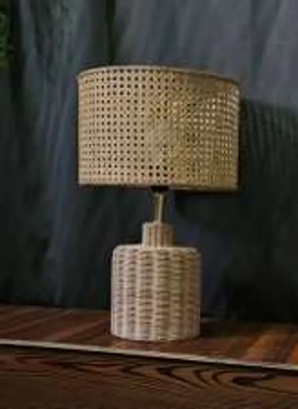 Brown_Unique_Rattan_Table_Lamp_For_Home_Decor