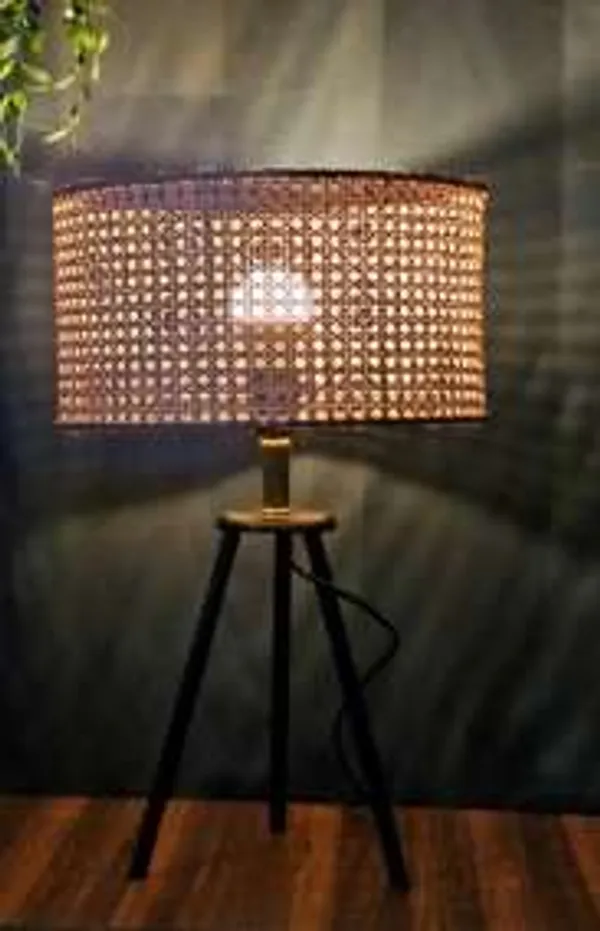 Brown_Unique_Handmade_Table_Lamp_For_Home_Decor