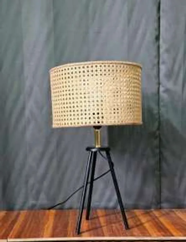 Brown_Unique_Handmade_Table_Lamp_For_Home_Decor
