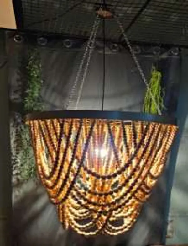 Brown_Wooden_And_Beads_Pendant_Lamp_For_Home_Decor