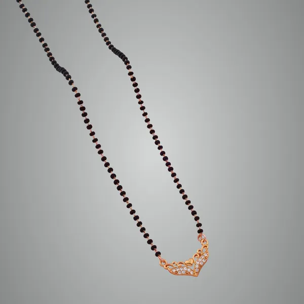 Golden_Modern_Curved_Heart_Mangalsutra_Necklace_For_Women