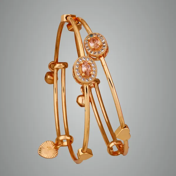 Golden_Elegant_Bracelet_With_Crystal_Stone_For_Women