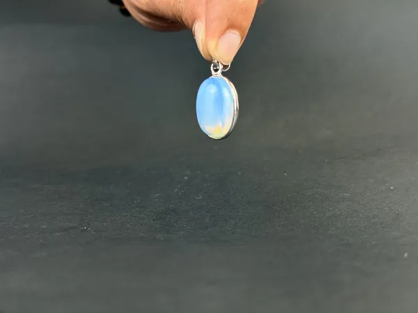 Opal_Oval_Shape_Pendant