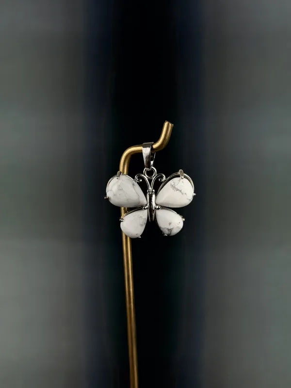 Howlite_Butterfly_Pendant