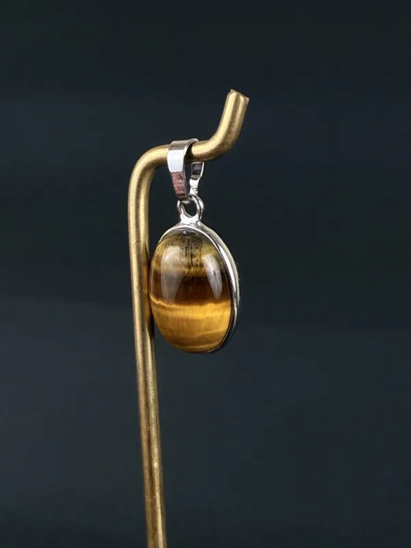 Tiger_Eye_Pendant_For_Confidence_&_Luck