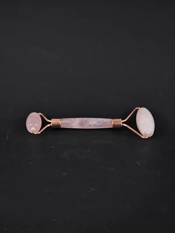 Rose_Quartz_Face_Massage_Roller_For_Self_Love_&_Peaceful_Relationship