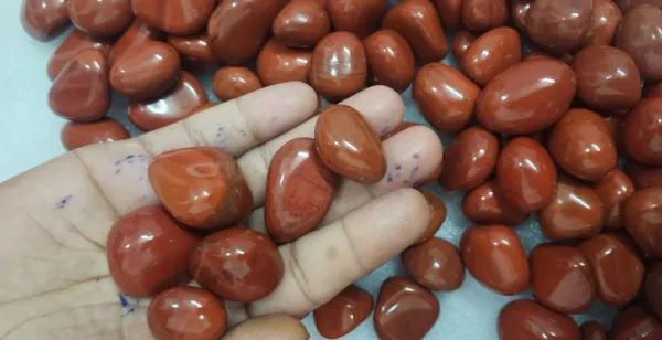 Red_Jasper_Tumble_For_Strength_&_Courage