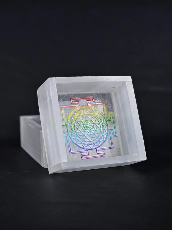 Selenite_Shree_Yantra_Plate