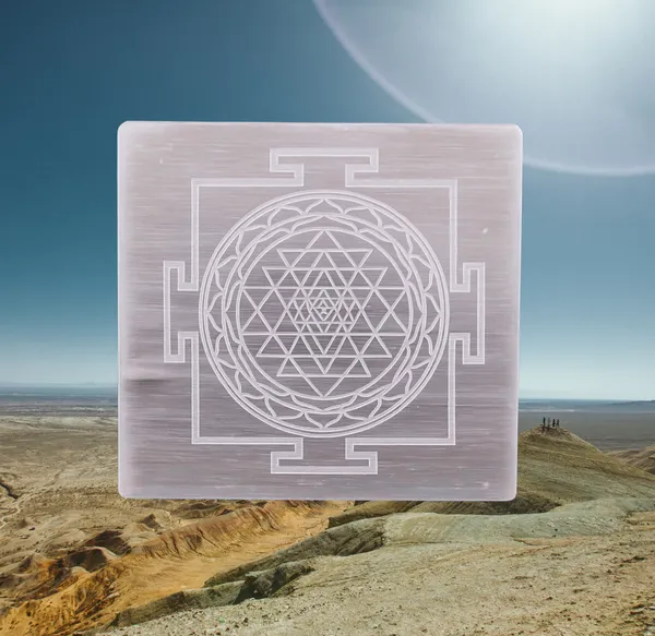 Selenite_Shree_Yantra_Plate