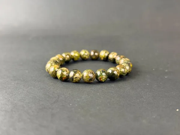 Peridot_Premium_Bracelet_For_Personal_Growth_&_Reduce_Stress