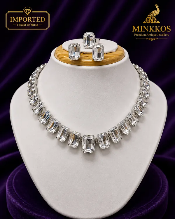 Crystal_Luxe_Swarovski®_Imported_Necklace_&_Earring_Set