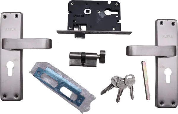 Silver_Metallic_Smart_Lock_For_Home_And_Offive