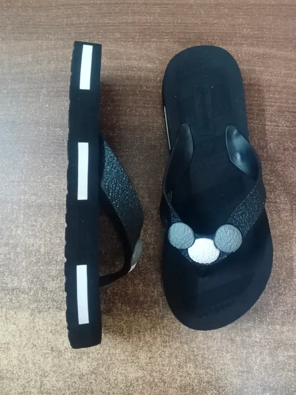 Black_Eva_Lightweight_Daily_Wear_Flip_Flops_For_Women_And_Girls