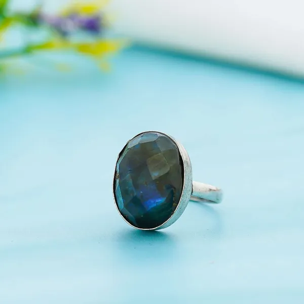 Grey_&_Blue_Flash_Arts_Crystal_Products_Natural_Labradorite_Ring_Set_For_Women_Vintage_Joint_Knuckle_Stackable_Rings_Oval_Gemstone_Ring