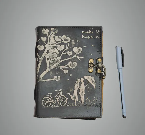 Black_Leather_&_Paper_Diary_For_Unisex