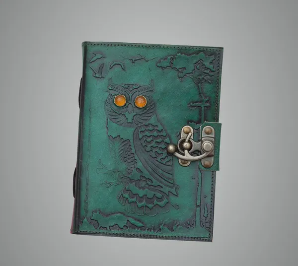 Green_Leather_&_Paper_Diary_For_Unisex