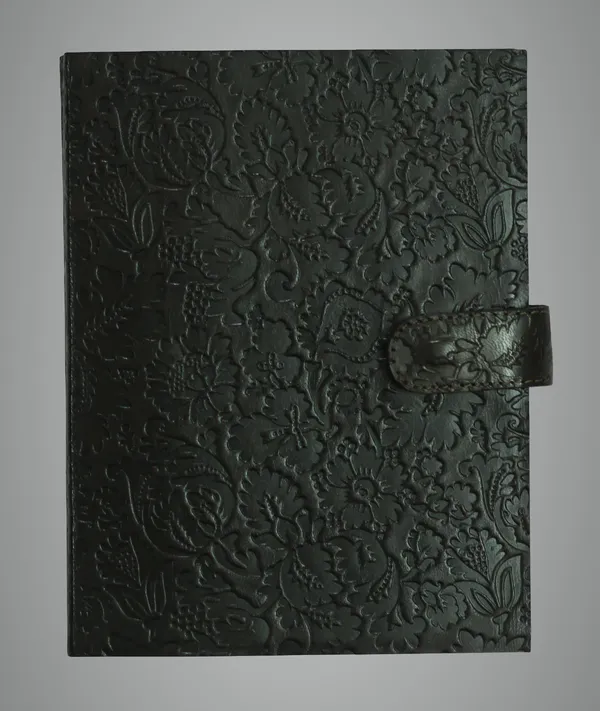 Black_Leather_&_Paper_Diary_For_Unisex