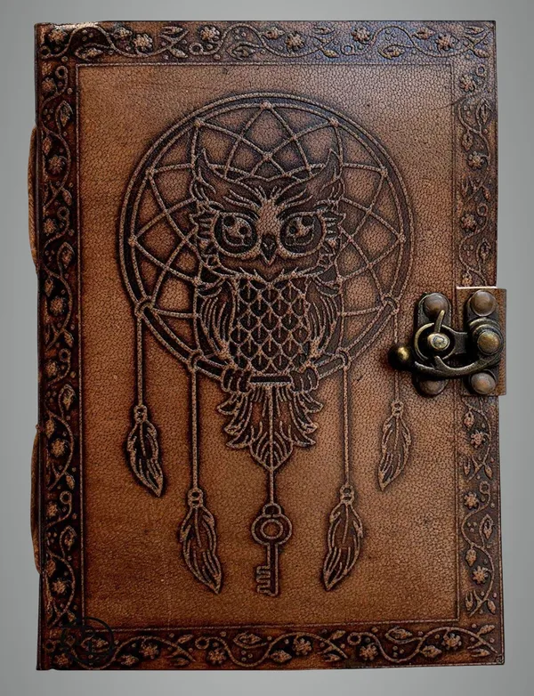 Brown_Leather_&_Paper_Diary_For_Unisex