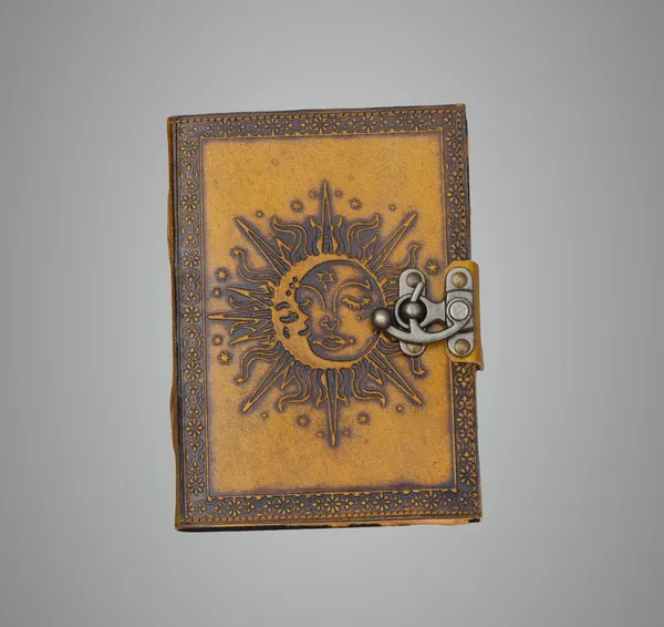 Golden_Leather_&_Paper_Diary_For_Unisex