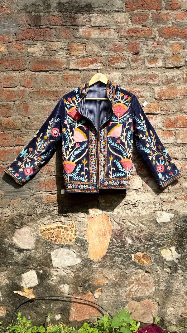 Navy_Blue_Cotton_Embroide_with_Floral_Design_Suzani_For_Women