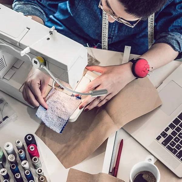 Black_Small_Sewing_Machine_Work_Light_With_Flexible_Arm__