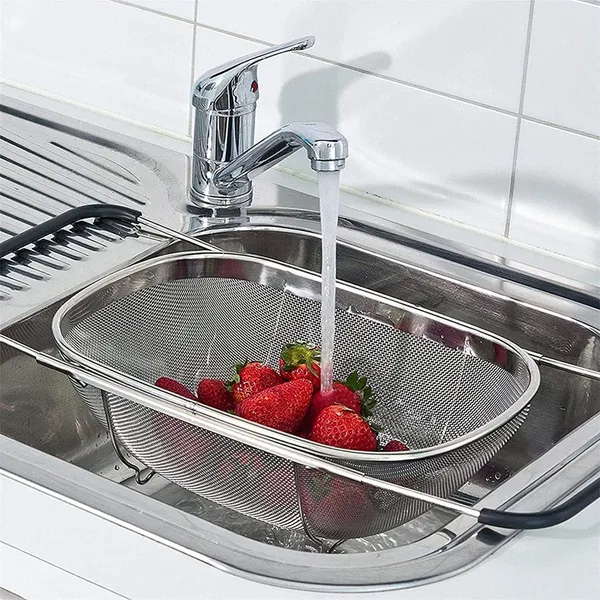 Silver_Stainless_Steel_Mesh_Colander_For_Kitchen_Washing