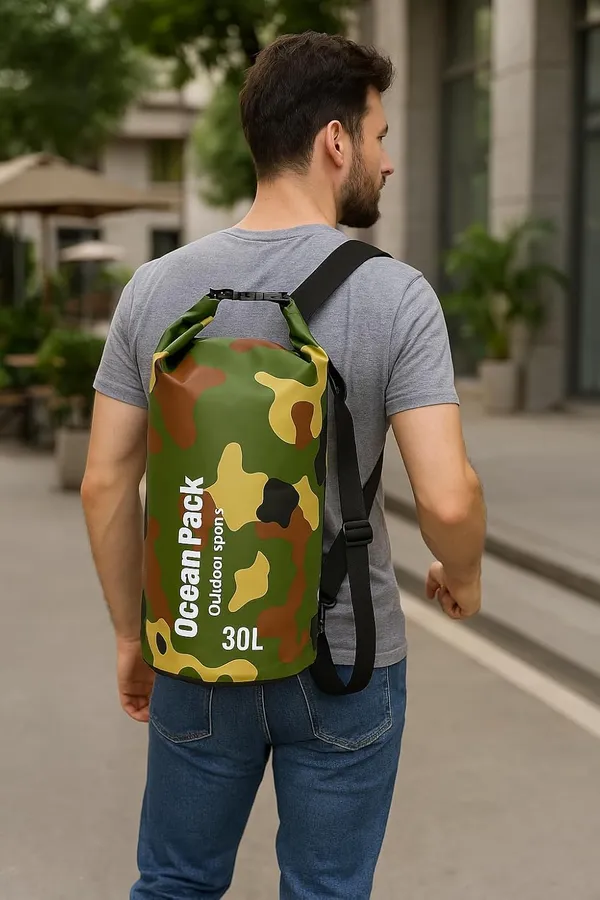 Multicolour_30_Litre_Waterproof_Dry_Bag_For_Camping